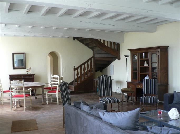 Château de Clauzuroux, chambres d'hôtes et location de gîtes avec piscine chauffée à Champagne et Fontaine en Dordogne proche de Périgueux et d'Angoulême